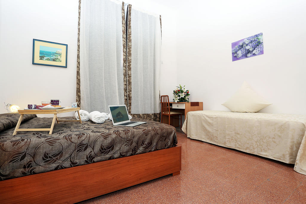 Bells Of Rome Hotel Szoba fotó
