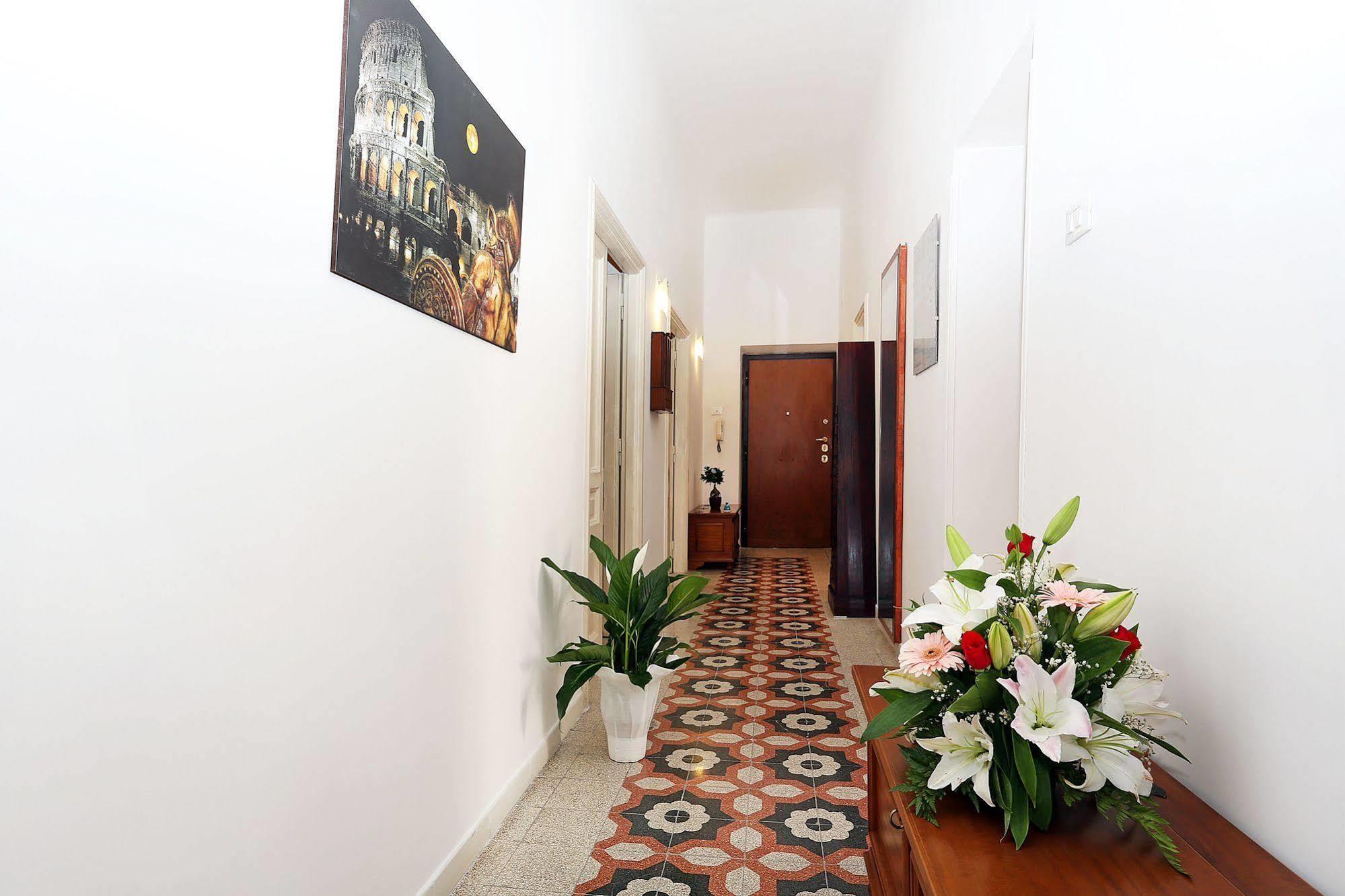 Bells Of Rome Hotel Kültér fotó