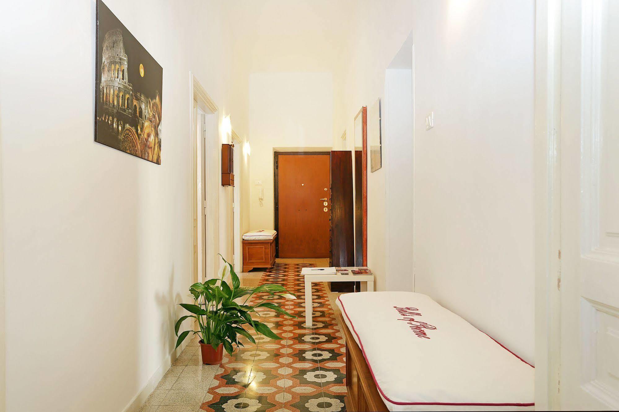 Bells Of Rome Hotel Kültér fotó